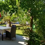 בית נופש Lusyhouse פולה
