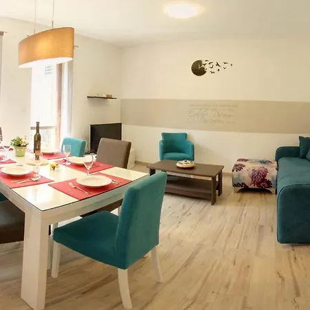 Lusyhouse Ferienhaus