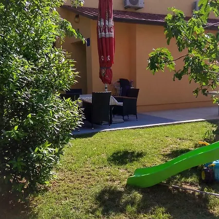 Ferienhaus Lusyhouse