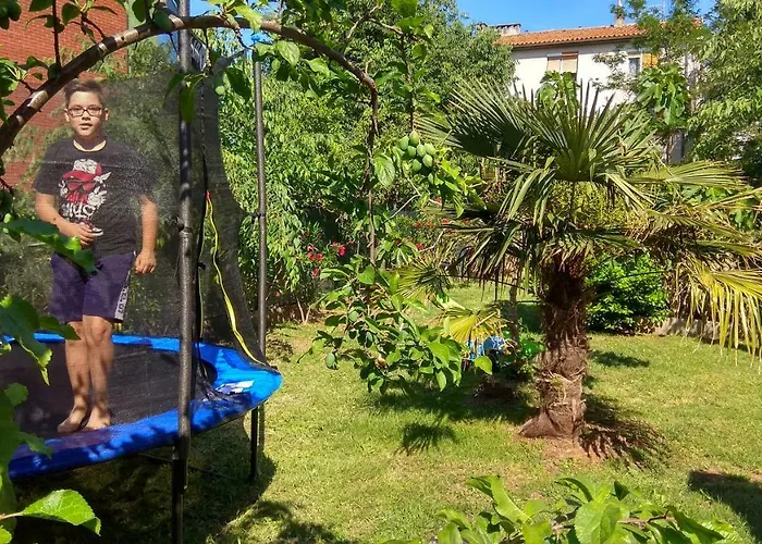 Сasa de vacaciones Lusyhouse *